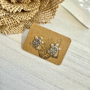 Sterling Silver Turtle Stud Earrings , Beach Earrings , Turtle Stud Earrings , 925 Stud Earrings , Beach Earrings , Ocean Life Earrings