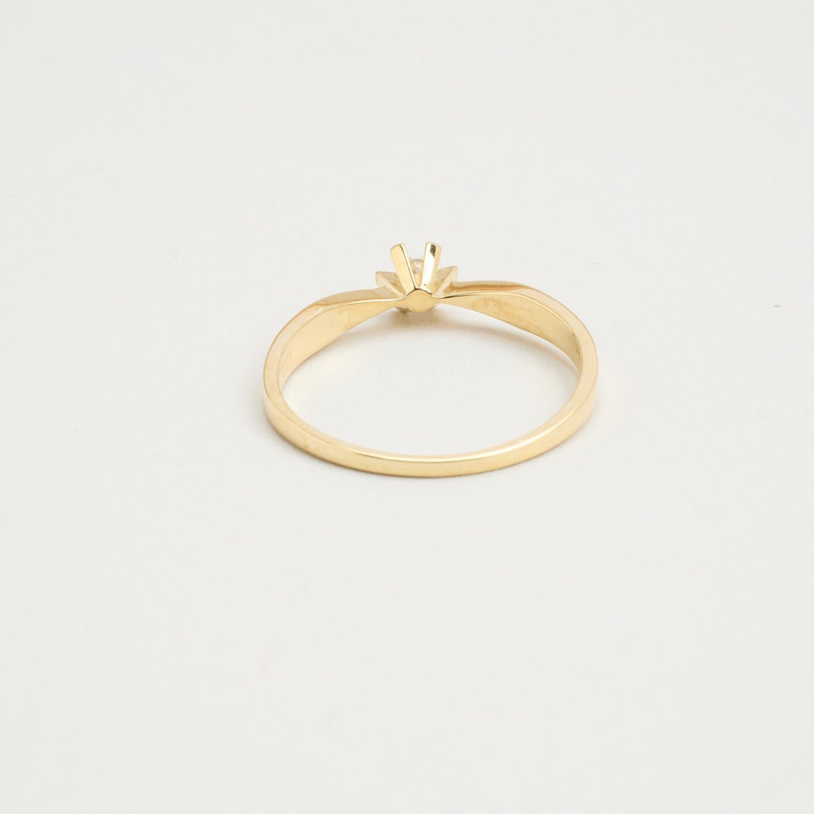 Nordahl Andersen Ring With With Zircon, in 8K Gold Size 6 7 Real