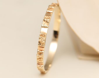 Bangle in 14K Gold, 2.4 inches | Vintage Solid Gold | Fine Jewelry | Nordic Jewelry