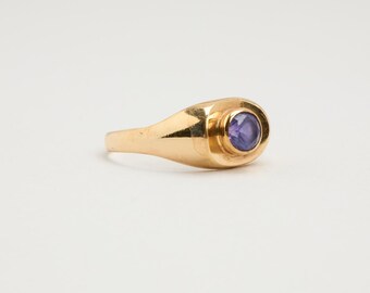 Vintage 14K Yellow Gold Bezel Set Synthetic Blue Sapphire Solitaire Ring, Size 6, Hallmarked 585 ROM, Mid-Century Inspired Jewelry