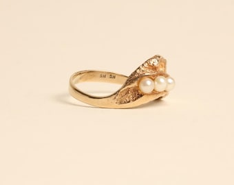 Ring with and pearl in 8K Gold size 7 | Solid Gold | Quality Fine Estate Jewelry | Nordic Jewelry