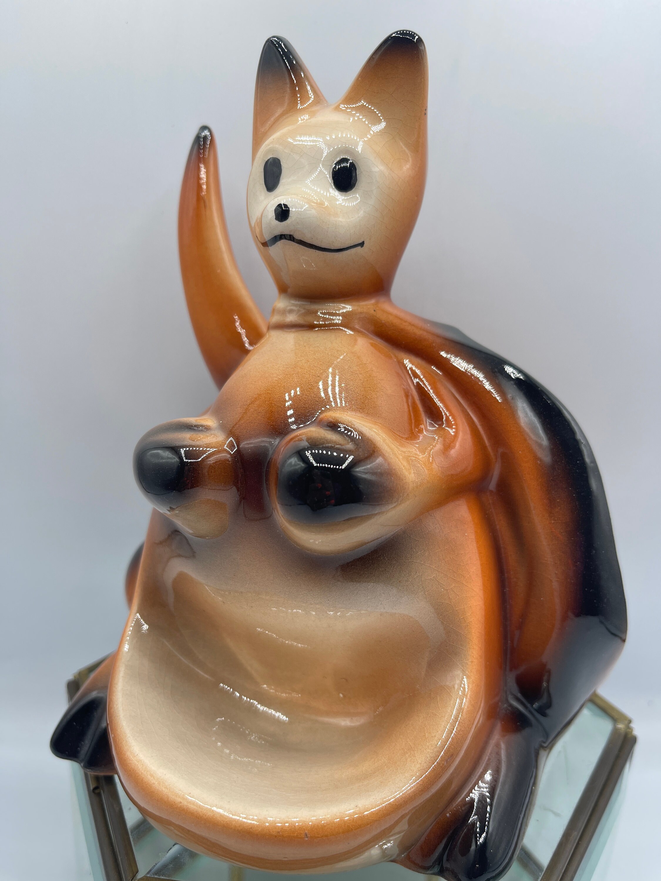 Vintage Ceramic Boxing Kangaroo Holding Baby Dresser Desk Caddy Retro