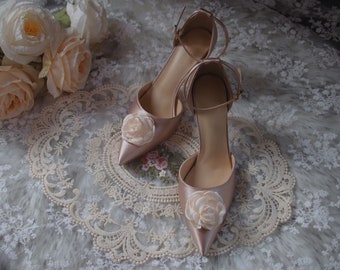 champagne pink heels with roses Marie Antoinette shoes rococo baroque style bridal heels paris wedding shoes