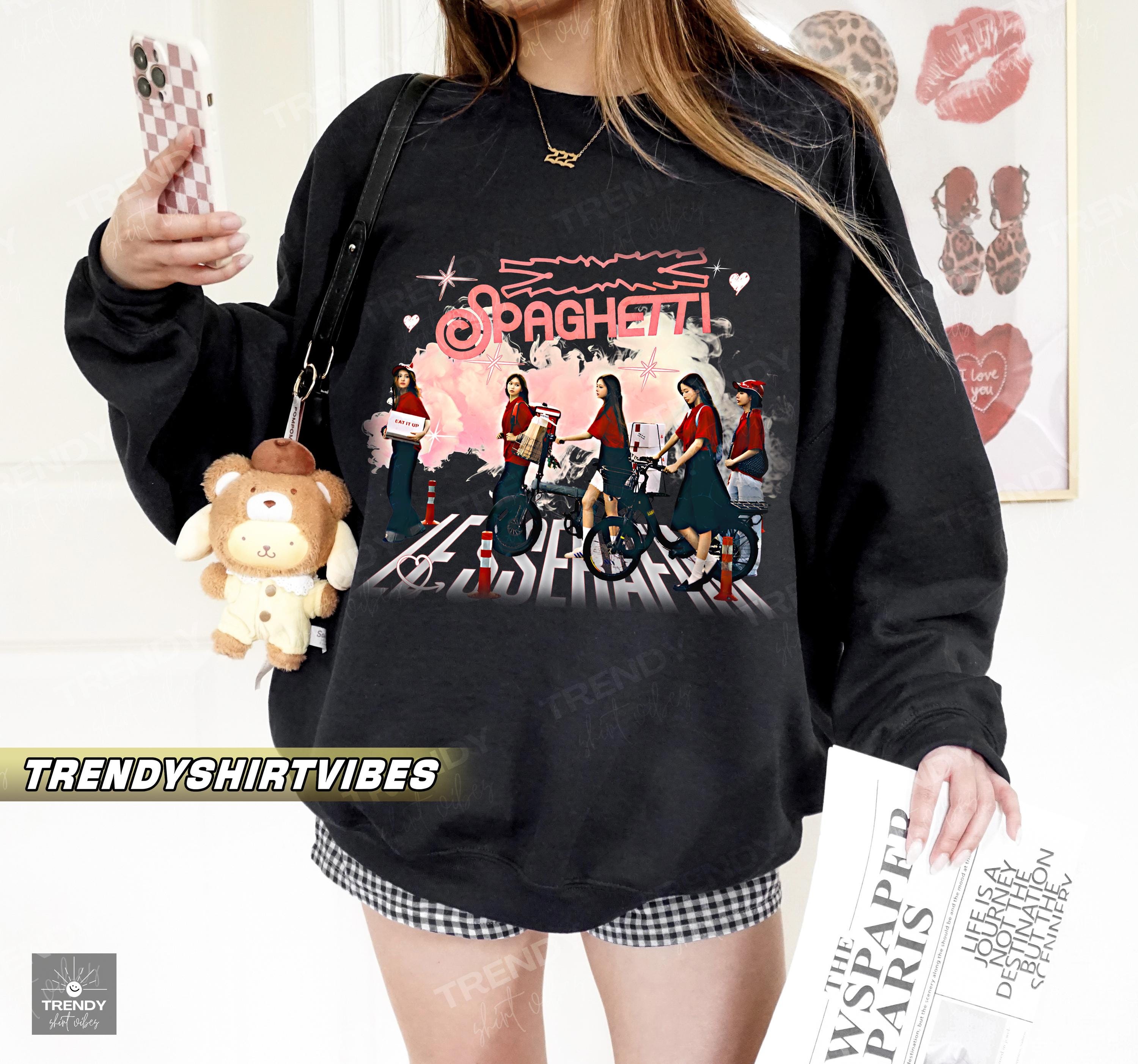 Yunjin Le Sserafim Shirt - Etsy