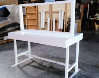 Salon counter Display with mirror