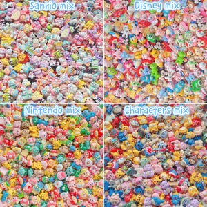 20 dijes de resina surtidos: Disney, Sanrio, Pokémon, Kirby, Nintendo, personajes de dibujos animados, Bluey, flores, animales, comida, botellas, ranas, capibaras.