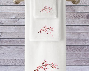 Personalized Embroidered Towels: Luxury Wedding, Engagement, Birthday Gift