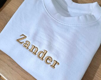Personalized Embroidered Sweatshirt: Custom Name Floral Design