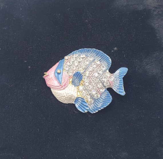 Contemporary three-dimensional Trigger fish brooc… - image 1