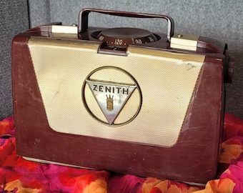 1953 Zenith Wave Magnet Tabletop Radio: Burgundy Red Model M505
