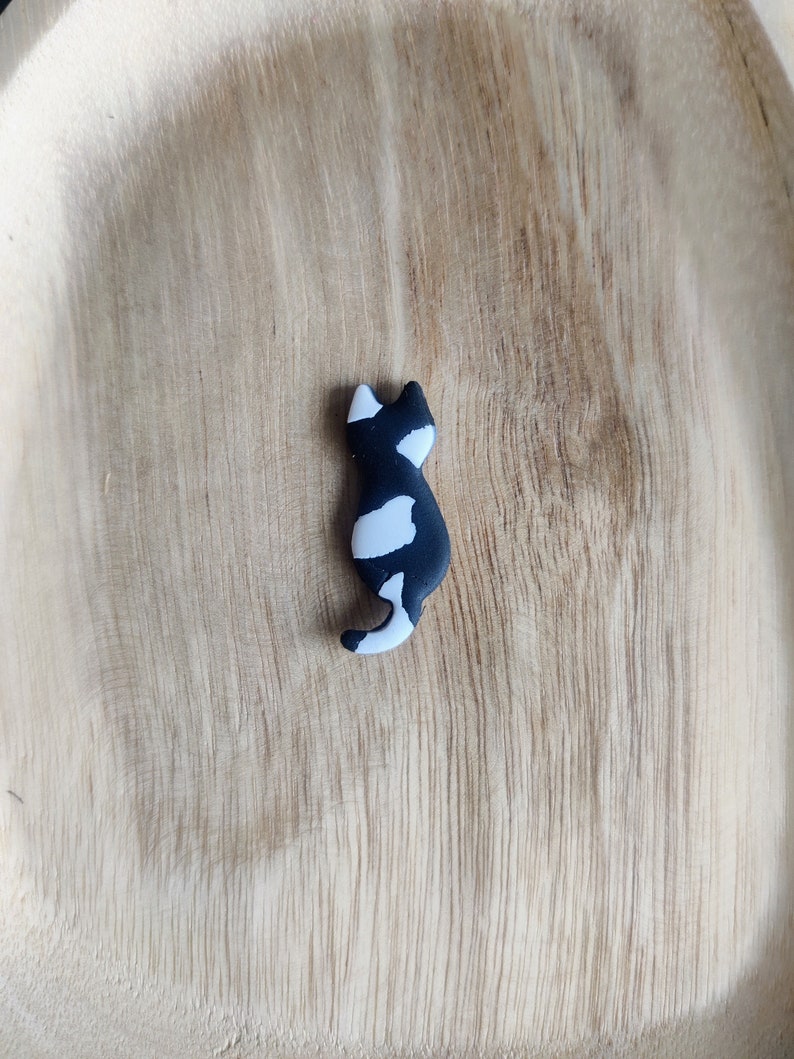 Katzenmagnete, schwarze Katze, Magnet, Magnete, Polymerclay, Ton, niedlicher Magnet, Kühlschrankmagnet, weiß, orange, schwarz, Katze, Katzen, Kätzchen, siam, grau Bild 8