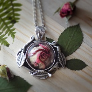 Real rose necklace; Pink rosebud; Rosebud jewelry; real flowers; Nature Jewelry; Vegan Gift