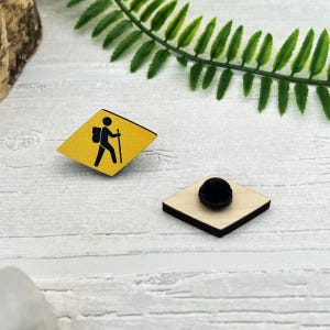 Wanderweg Wooden Pin Badge