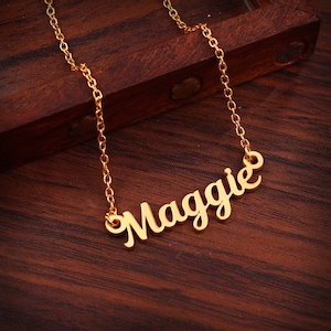 Collar con nombre, joyería personalizada con nombre en inglés, collar de oro personalizado, joyería de collar personalizado de oro de 24k, joyería Maggie activa