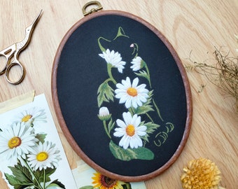 daisy Flower and cat Embroidery Hoop art, Finished embroidery, wall art Decor, Gift