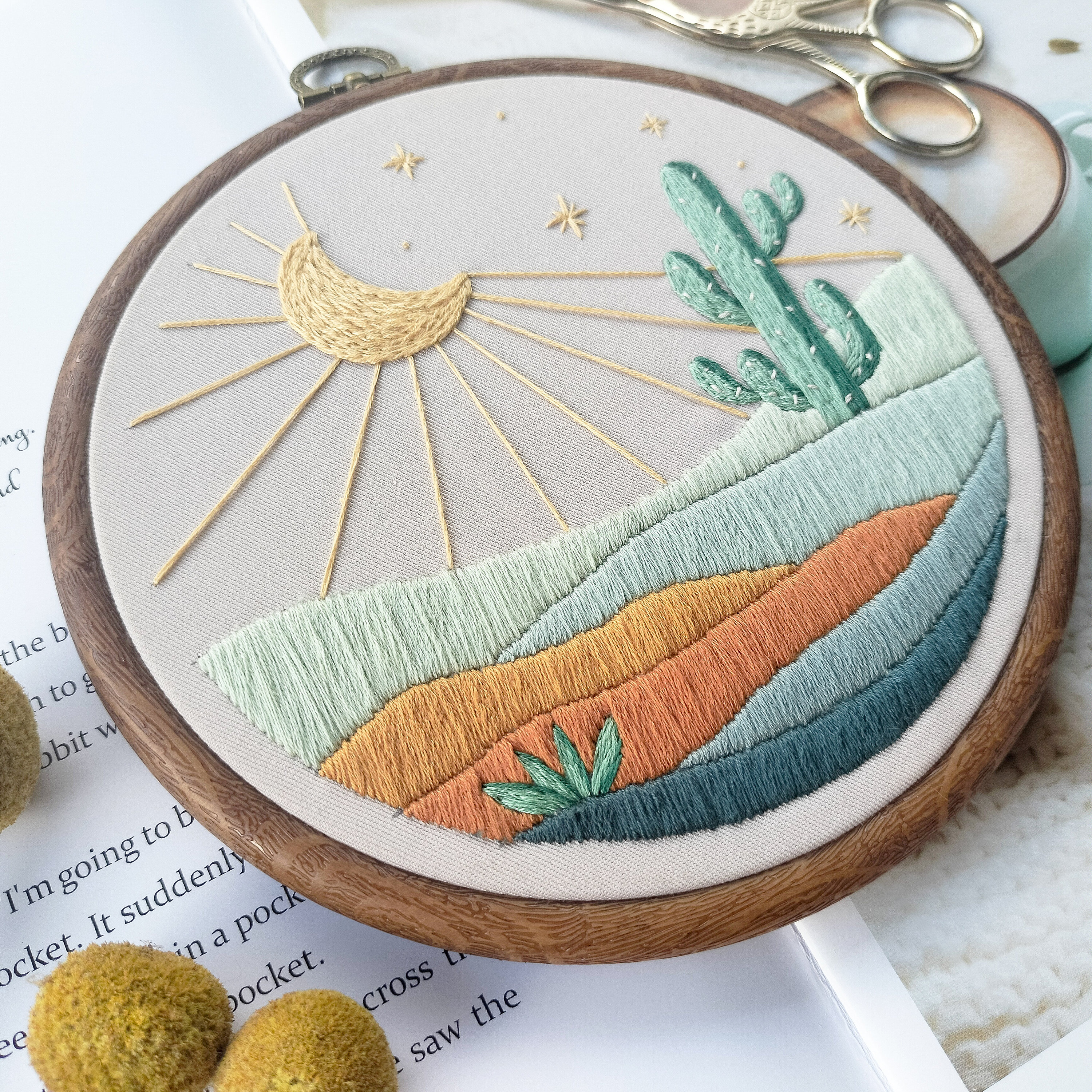 山の刺繍 PDF パターン: 初心者向けモダンデザイン (デジタル