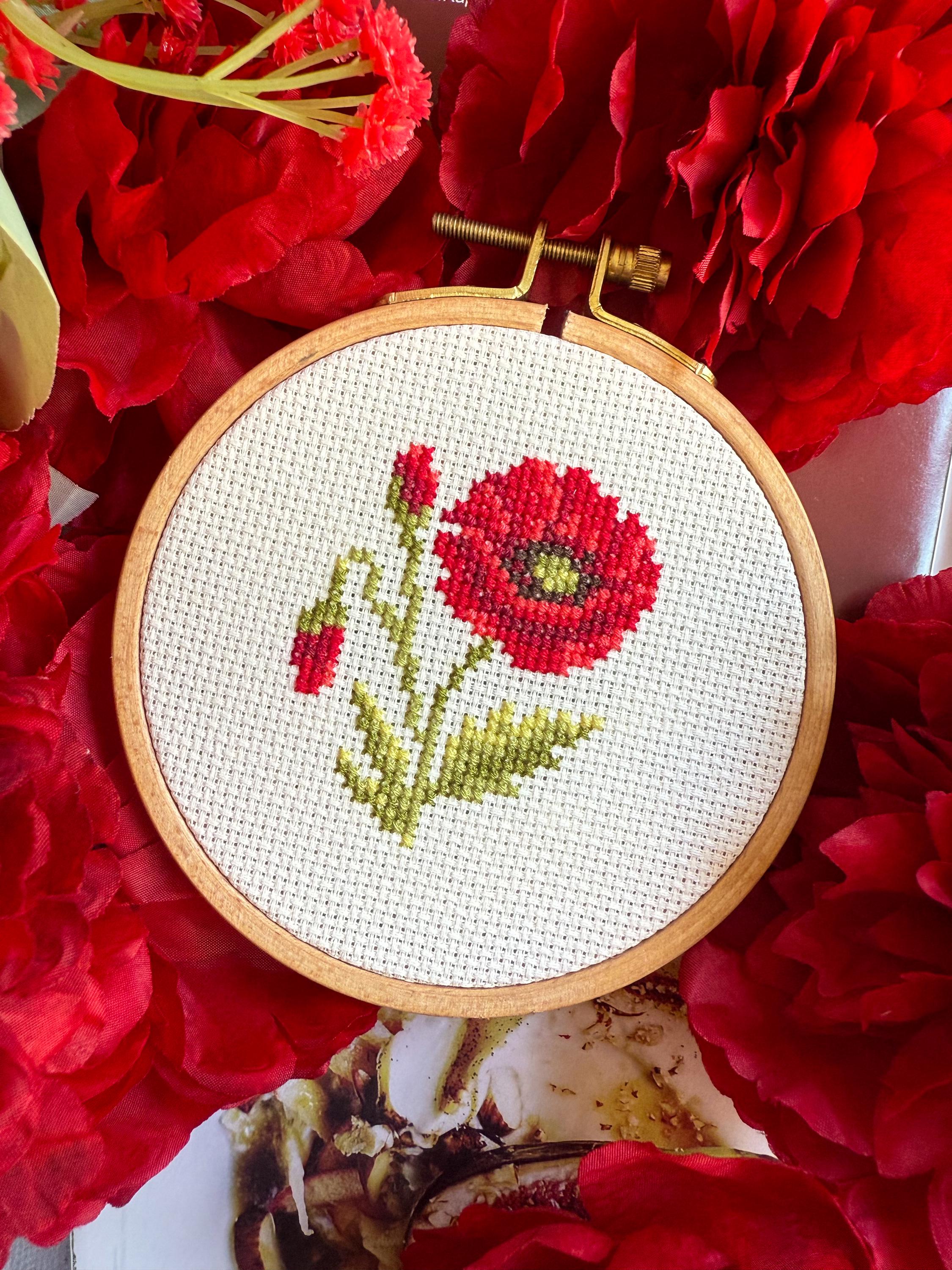 Poppy Cross Stitch Kit: Beginner Floral Embroidery DIY Gift - Etsy