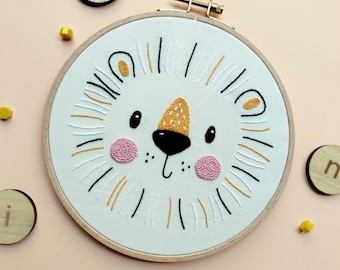 Lion Embroidery Hoop Art: Nursery Wall Decor