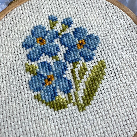 忘れな草のクロスステッチキット：初心者向け花柄DIY刺繍 - Etsy 日本