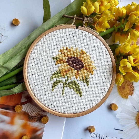 ひまわりのクロスステッチキット：初心者向け花刺繍DIY - Etsy 日本