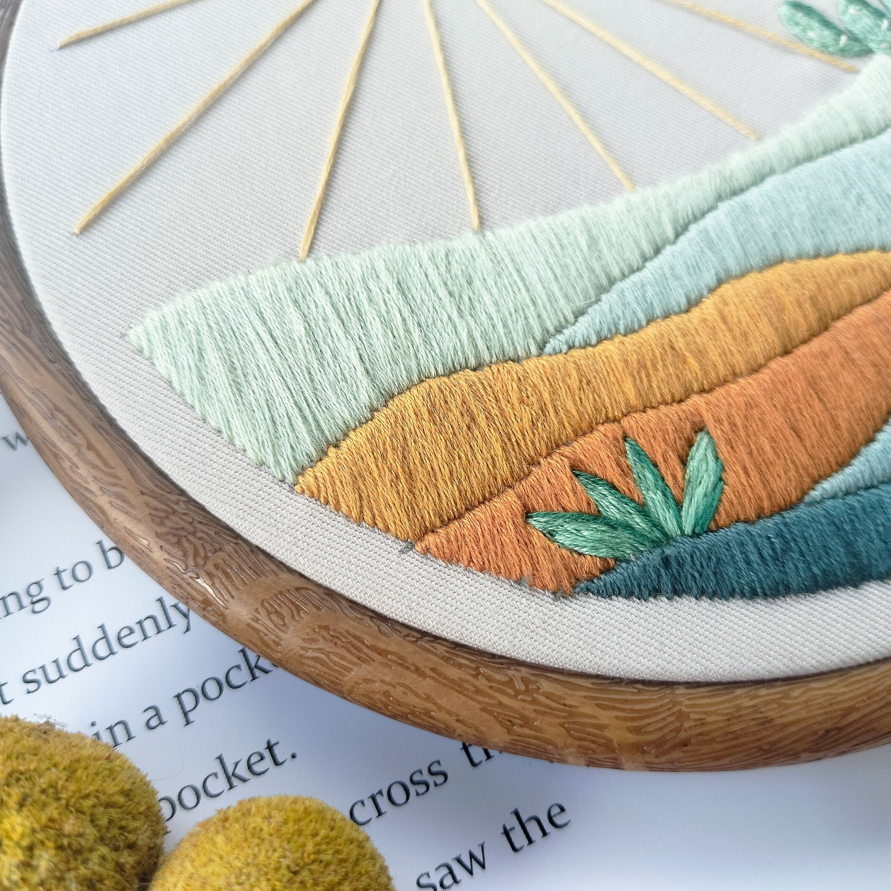 山の刺繍 PDF パターン: 初心者向けモダンデザイン (デジタル