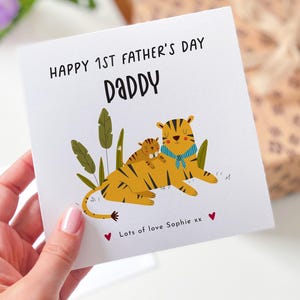 Première carte personnalisée de fête des pères pour papa avec nom Carte souvenir tigre mignon de bébé fille fils Carte-cadeau nouveau papa papa et mini