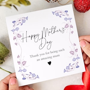 Cartão elegante para o dia das mães, cartão floral aquarela com flores silvestres para a mãe, cartão de agradecimento para a mãe, lindo cartão de felicitações botânico