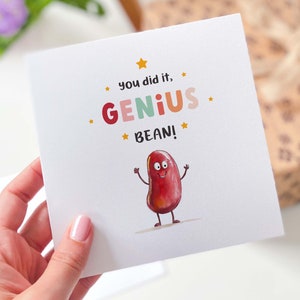 Scheda risultato esame Ce l'hai fatta, genio, risultato esame, buono regalo per lei, lui, biglietto di congratulazioni per l'esame GCSE di livello A, i tuoi risultati, piccolo genio