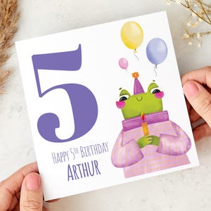 Carte d'anniversaire personnalisée pour le 5e anniversaire d'une grenouille avec prénom joyeux