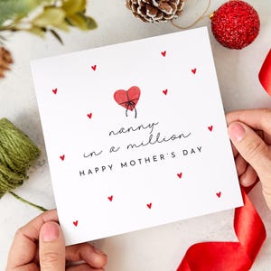Carte pour la fête des mères d'une nounou sur un million Un cadeau attentionné pour montrer votre amour et votre gratitude Cœur élégant parfait pour une grand-mère