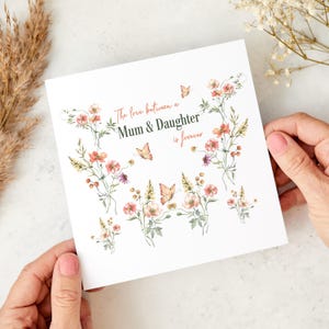 Carte pour maman de sa fille L'amour entre une mère et sa fille est éternel, carte de fête des mères ou d'anniversaire à motif papillon floral