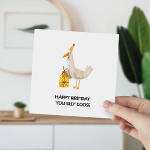 Tarjeta de cumpleaños divertida con forma de ganso, animal de dibujos animados con sombrero de fiesta imagen 3