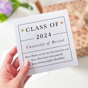 Carte promotion 2024 avec l'université et votre texte Félicitations pour l'obtention de votre diplôme Carte-cadeau pour elle et lui Célébration Fier de vous