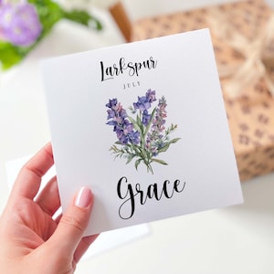 Geboorte juli bloemenkaart ridderspoor geboren in juli gepersonaliseerde verjaardagskaart met naam maand ridderspoor cadeaukaart haar hem moeder vriend zus tante