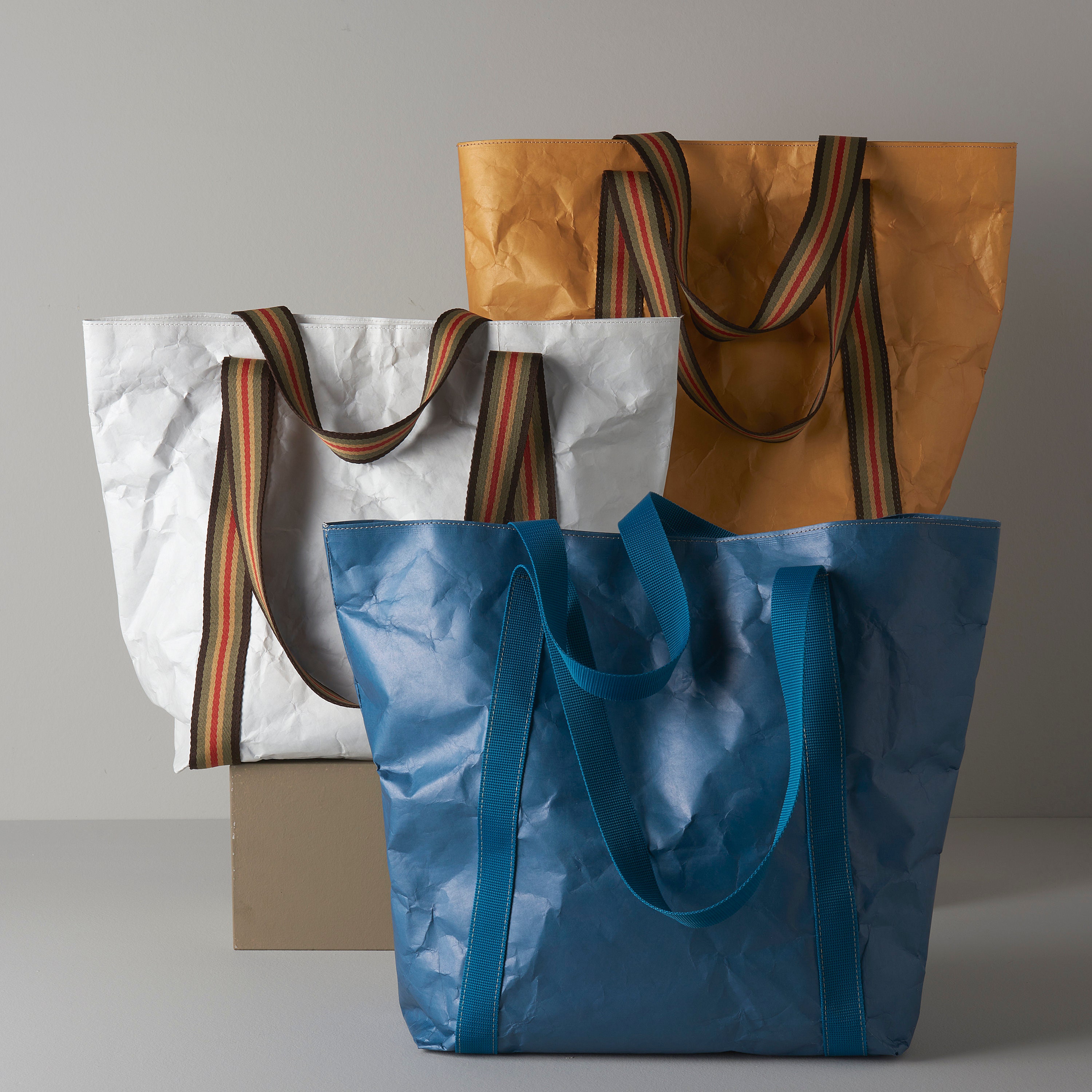 PAPER TOTE BAG