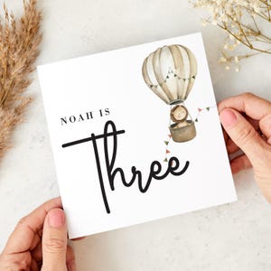 3e carte d'anniversaire personnalisée pour garçon ou fille, prénom personnalisé, j'ai trois ans, montgolfière et lion, souvenir adorable pour tout-petit, neveu