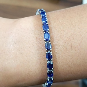 Natural Blue sapphire Tennis Bracelet in Sterling Silver. September Birthstone Bracelet. Gemstone Tennis Bracelet. Women Tennis Bracelet.