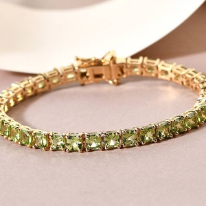 Pulsera de tenis con cojín de peridoto, baño de oro amarillo, plata de ley, piedra de peridoto, joyería de peridoto, peridoto verde, regalo para ella