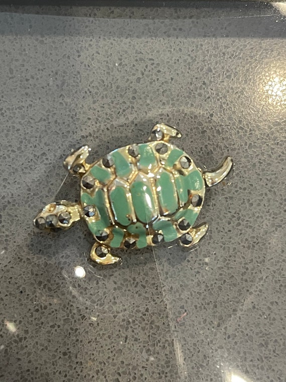 Gold & Green Enamel Turtle With rhinestones