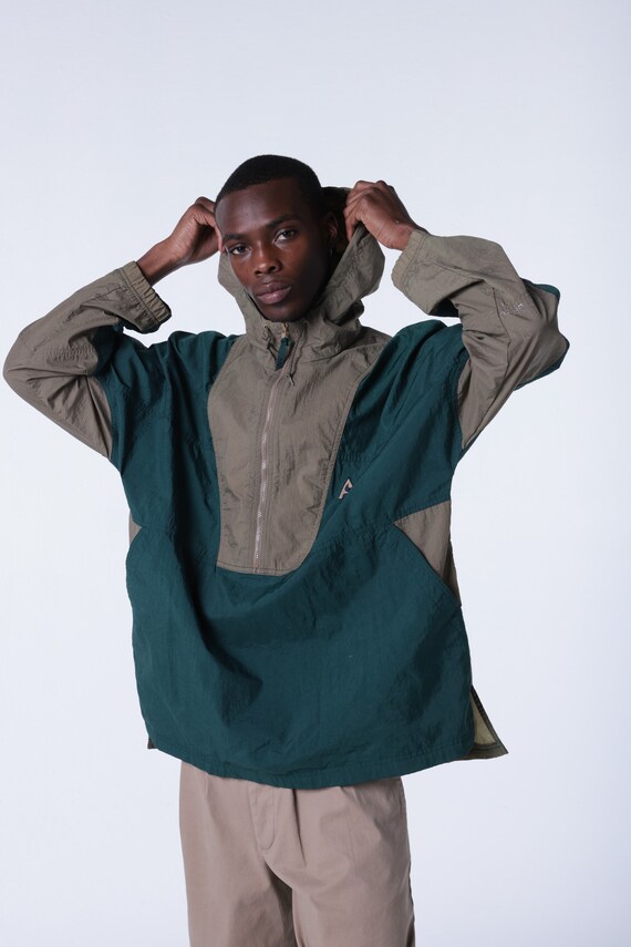 nike oversized windbreaker