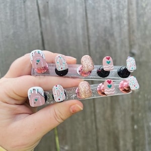 Gingerbread Press On Nails