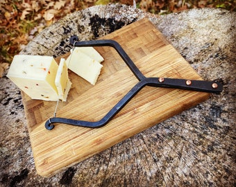Wire cheese cutter