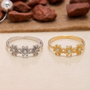 14K Solid Gold Daisy Ring, 925 Sterling Silver Daisy Ring, Elegant minimalist Ring, Daisy ring, Christmas Gift, Birthday Gift