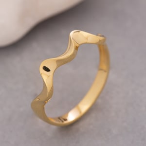 Zig Zag Band Ring, 10K,14K,18K Solid Gold Zig Zag Ring, Sterling Silver Zig Zag Ring, Wave Ring, Mother's Day Gift, Valentine's Day Gift