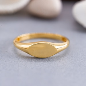 14K Solid Gold Oval Signet Ring, 925 Sterling Silver Oval Signet Ring, Personalization Ring, Mother's Day Gift, Valentine's Day Gift