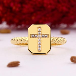 Twist Signet Cross Ring, 14K Solid Gold Cross Ring, Christmas Gift, Valentine's Day Gift, Mother's Day Gift