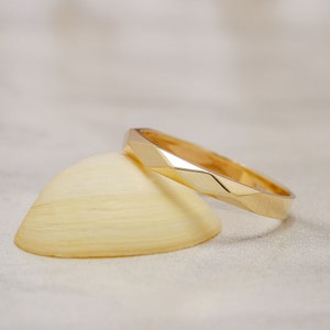 14k Solid Gold Vintage Patterned Band Ring, Geometric Faceted Ring ...