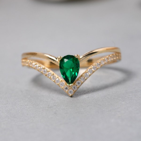 14K Solid Gold V Ring, 925 Sterling Silver V Ring, Chevron Ring, Gold Vermeil Emerald Pear Cut Ring, Mother's Day Gift, Valentine's Day Gift