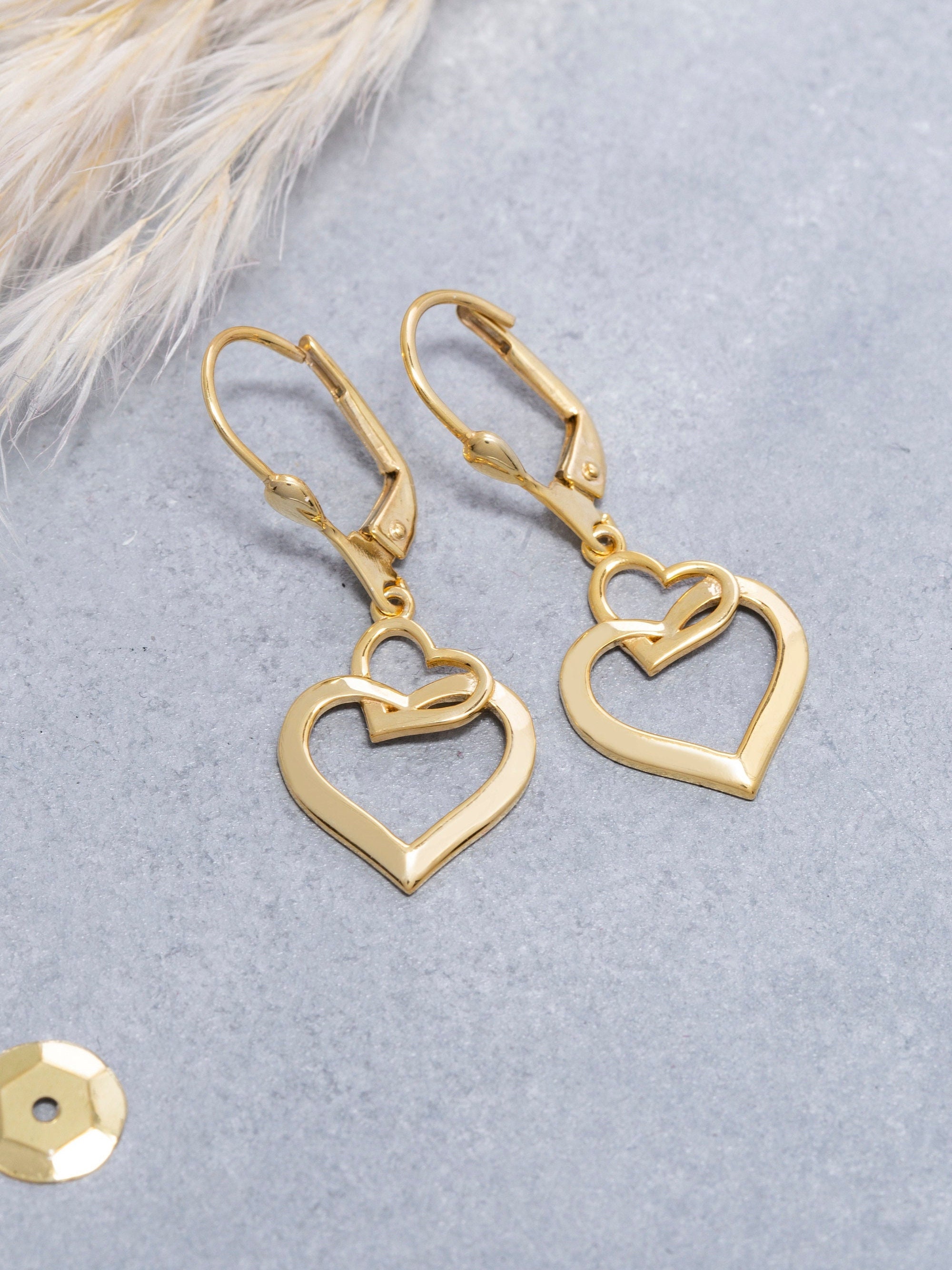 Orecchino a forma di cuore placcato oro 14 carati, orecchino a perno dell'amore, orecchino a perno per San Valentino, gioiello a forma di cuore intrecciato, orecchino a cuore, orecchino romantico