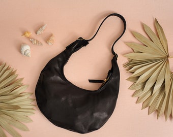 Black half moon  Bag - Shoulder Bag  - zipper clozure bag - Dumpling bag- Small Crossbody bag - Everyday Purse-Women Handbag-Ladie Tote